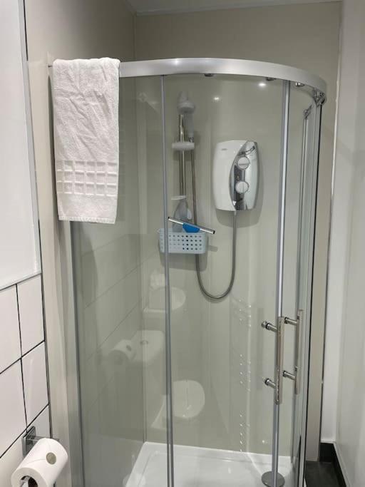 דירות Bonhill 5 Minutes From Loch Lomond - Newly Renovated Ground Floor 1-Bed Flat מראה חיצוני תמונה
